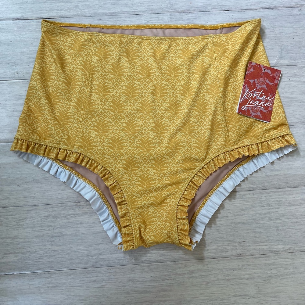 Kortni jeane pineapple